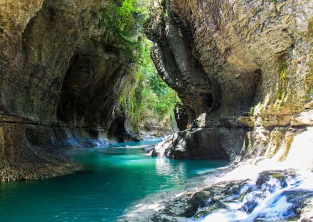 Georgia Unveiled: Experiencing the Gift of Travel in Its Full Splendor