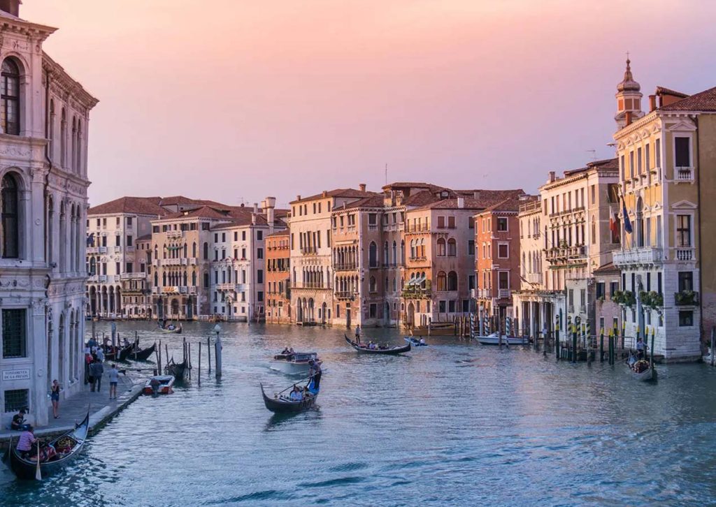 Transcending the Brochures: Forging Unforgettable Travel Memories in Florida